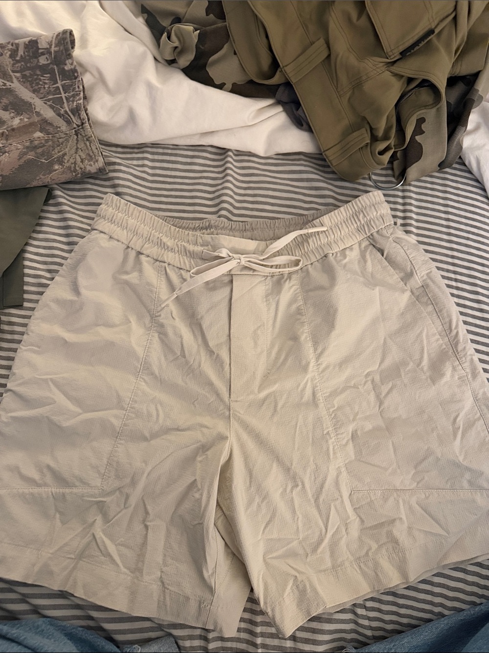 Lulu lemon men’s shorts